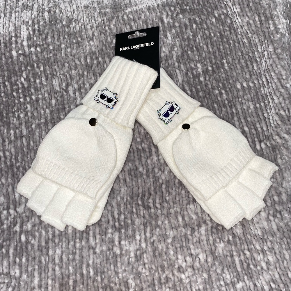 Karl Lagerfeld Paris Ribbed Flip Top Gloves Featuring Choupette, Color: Ivory